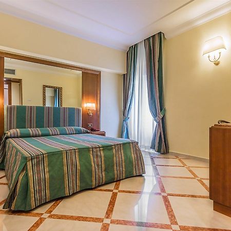 Raeli Hotel Noto Roma Exterior foto