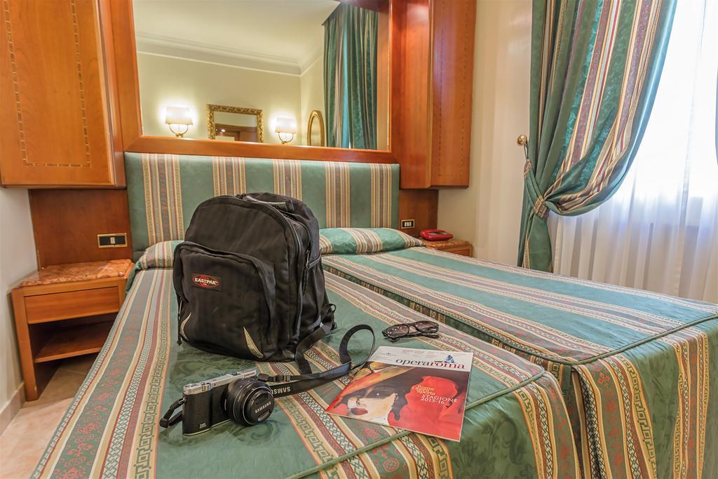 Raeli Hotel Noto Roma Exterior foto