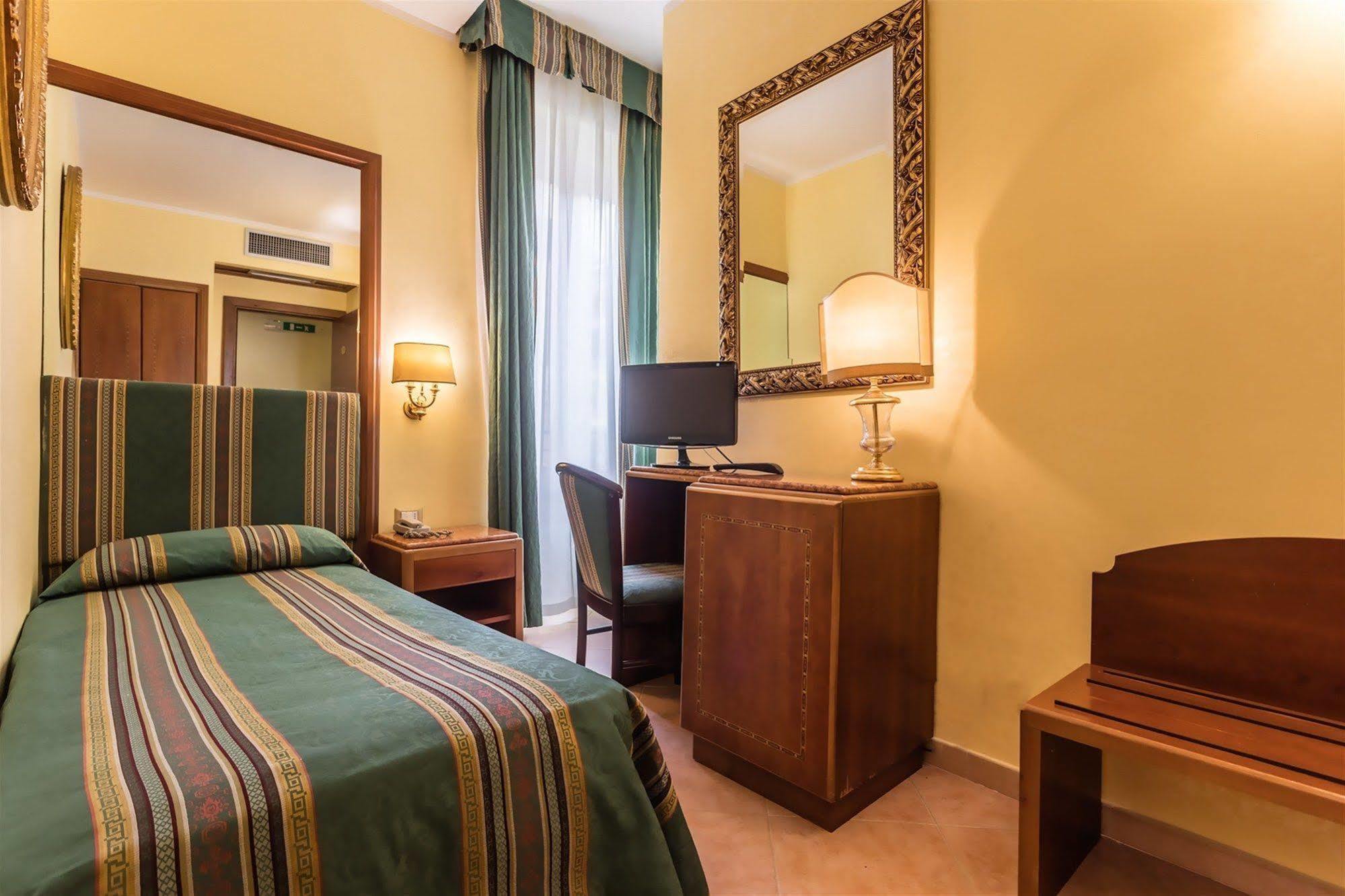 Raeli Hotel Noto Roma Exterior foto