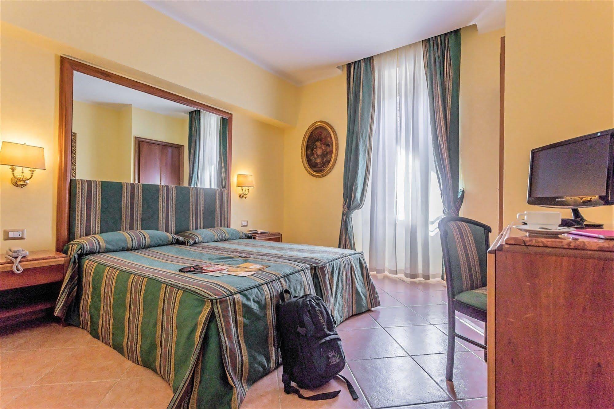 Raeli Hotel Noto Roma Exterior foto
