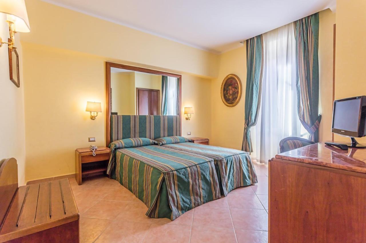 Raeli Hotel Noto Roma Exterior foto